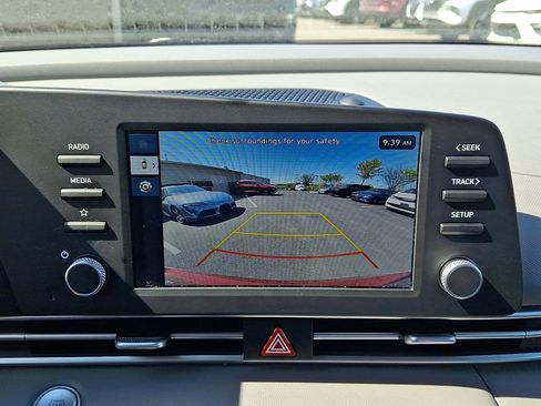 Certified 2025 Hyundai Elantra Sport image 17