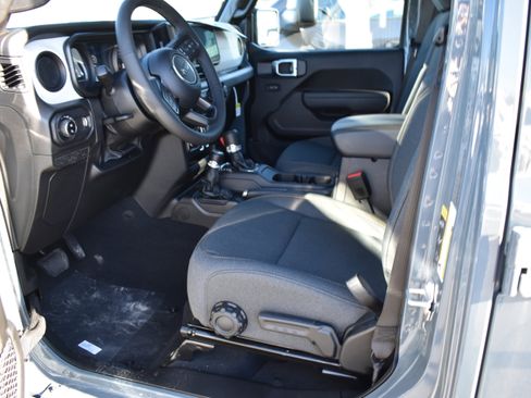 New 2026 Jeep Gladiator Sport image 12