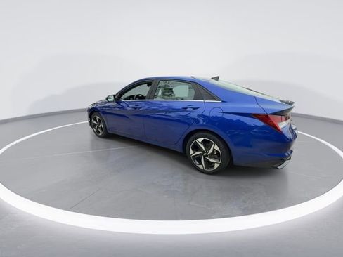 Used 2023 Hyundai Elantra Limited image 5