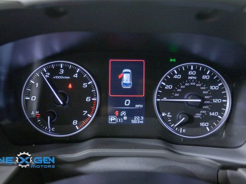 Used 2025 Subaru Crosstrek 2.5i Premium w/ Crosstrek Mirror Package AWD/4WD image 16