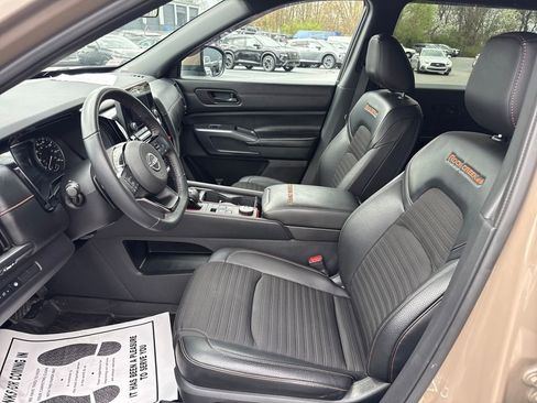 Used 2023 Nissan Pathfinder Rock Creek image 9
