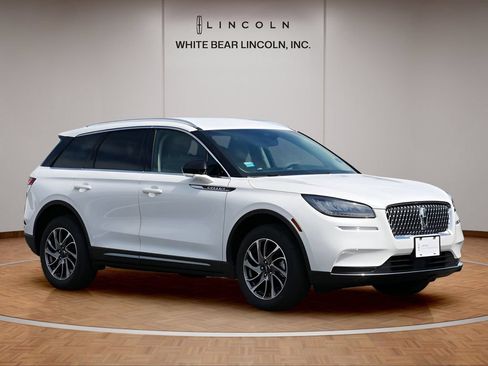 Certified 2022 Lincoln Corsair FWD w/ Equipment Group 101A image 3