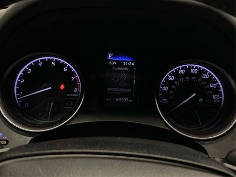 Used 2022 Toyota Camry SE FWD image 19