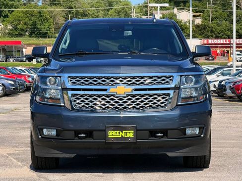 Used 2019 Chevrolet Tahoe LT w/ LT Signature Package AWD/4WD image 3