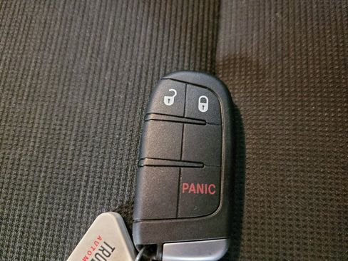 Used 2016 Jeep Grand Cherokee Laredo RWD image 32