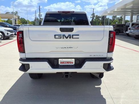 Used 2025 GMC Sierra 3500 Denali Ultimate AWD/4WD image 7