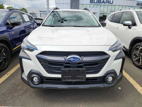 Used 2024 Subaru Outback Premium AWD/4WD image 2