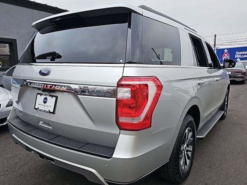 Used 2018 Ford Expedition XLT w/ Equipment Group 202A image 4
