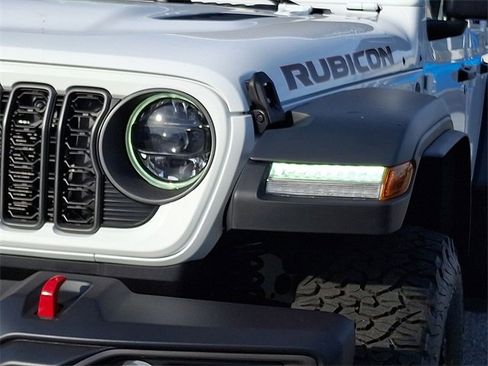 Used 2026 Jeep Wrangler Unlimited Rubicon w/ Xtreme 35 Tire Package image 7
