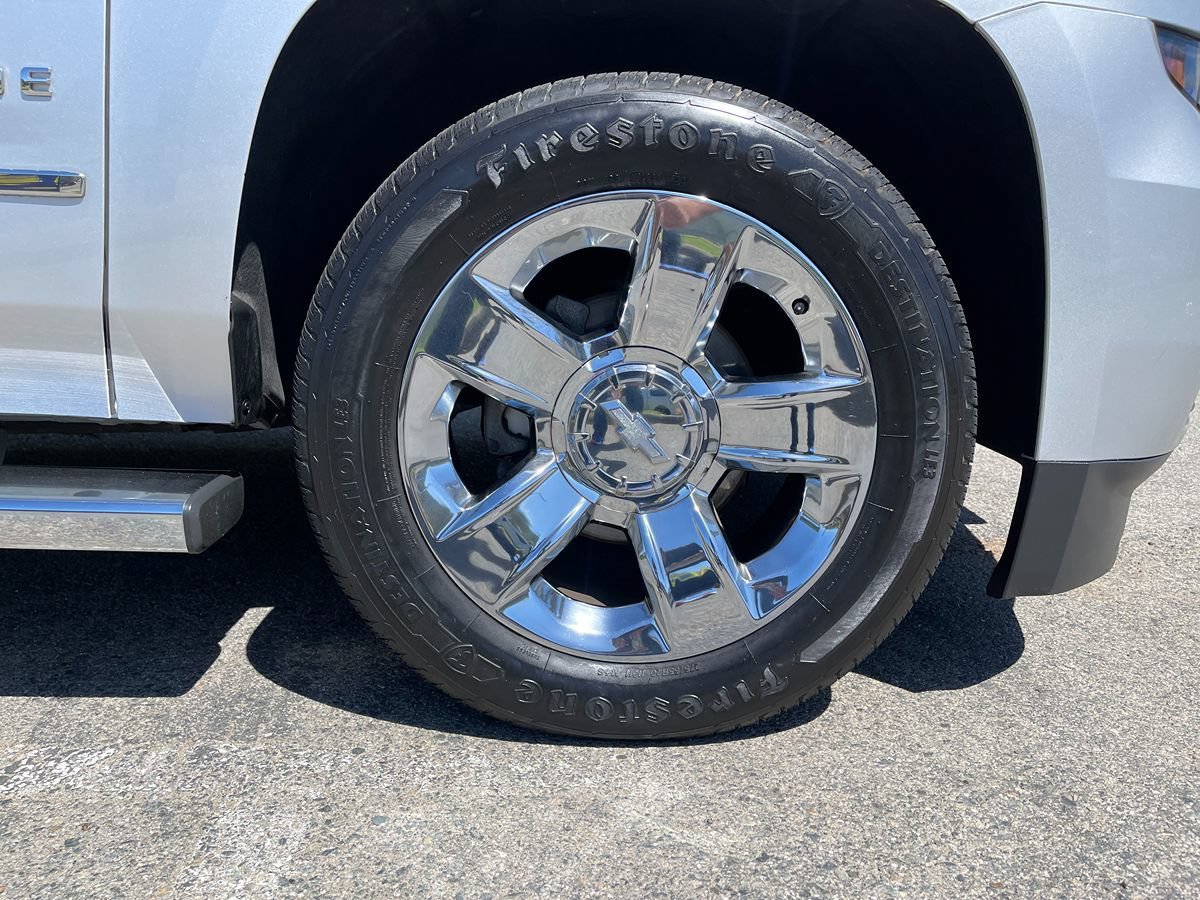 Used 2017 Chevrolet Tahoe LT w/ LT Signature Package RWD image 41