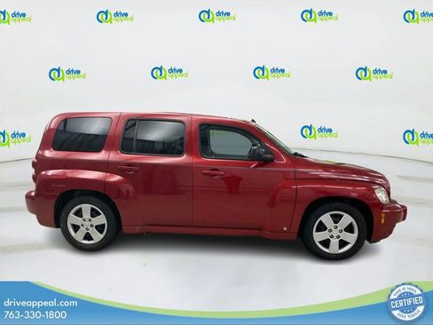 Used 2010 Chevrolet HHR LS image 4
