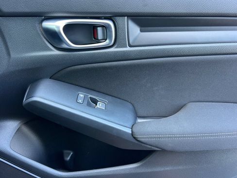 Used 2025 Honda Civic Sport image 18