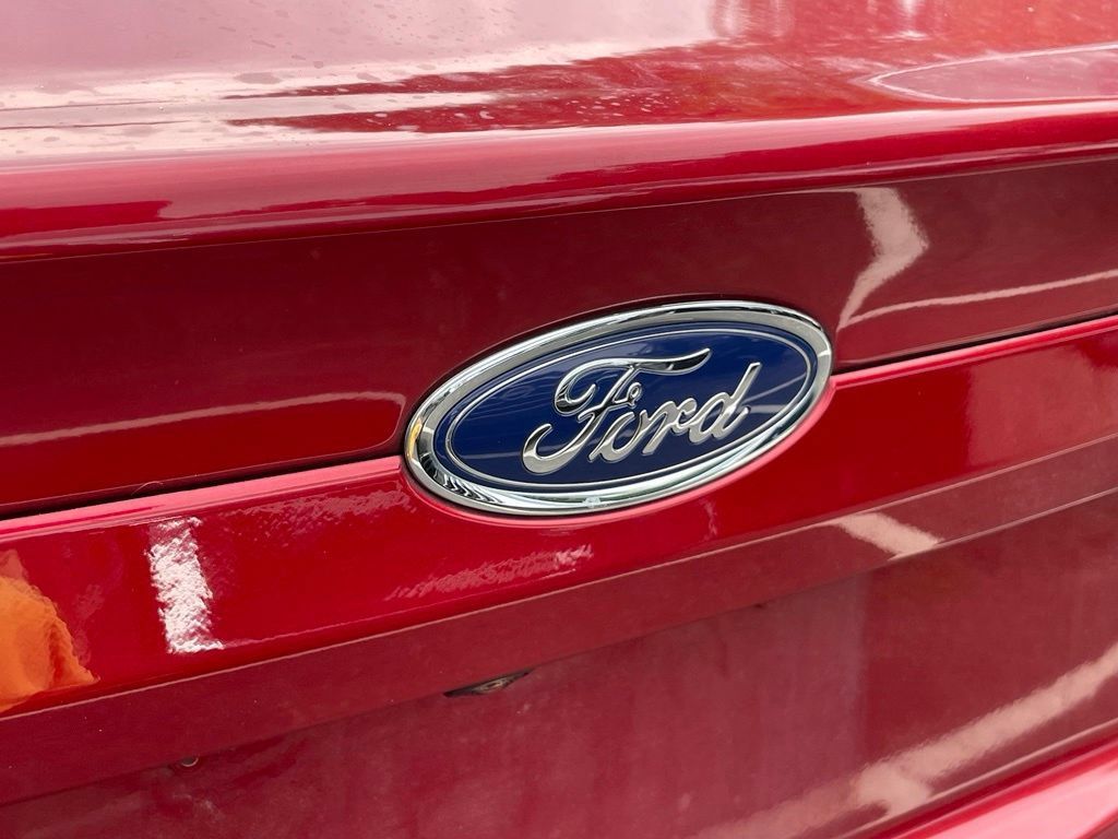 Used 2019 Ford Fusion SE FWD image 31