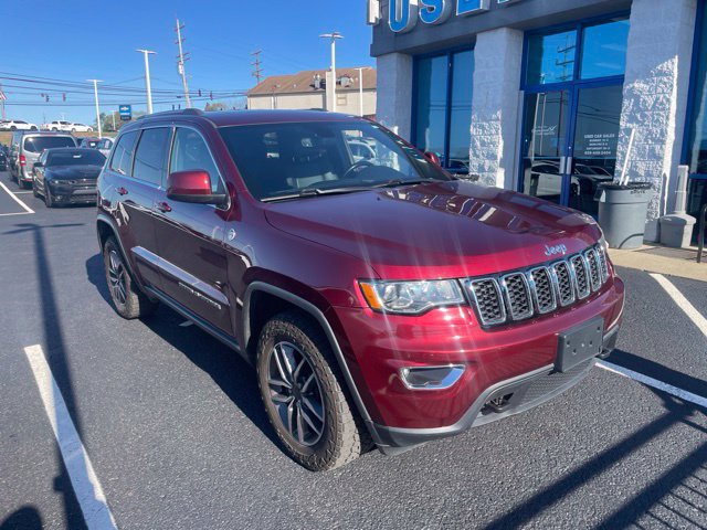 Used 2020 Jeep Grand Cherokee Laredo w/ Quick Order Package 2BN North AWD/4WD image 3