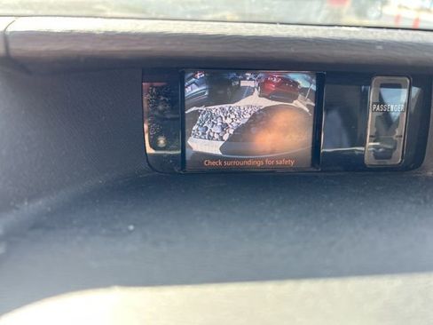 Used 2011 Toyota Sienna LE image 11