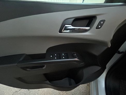 Used 2015 Chevrolet Sonic LT image 20