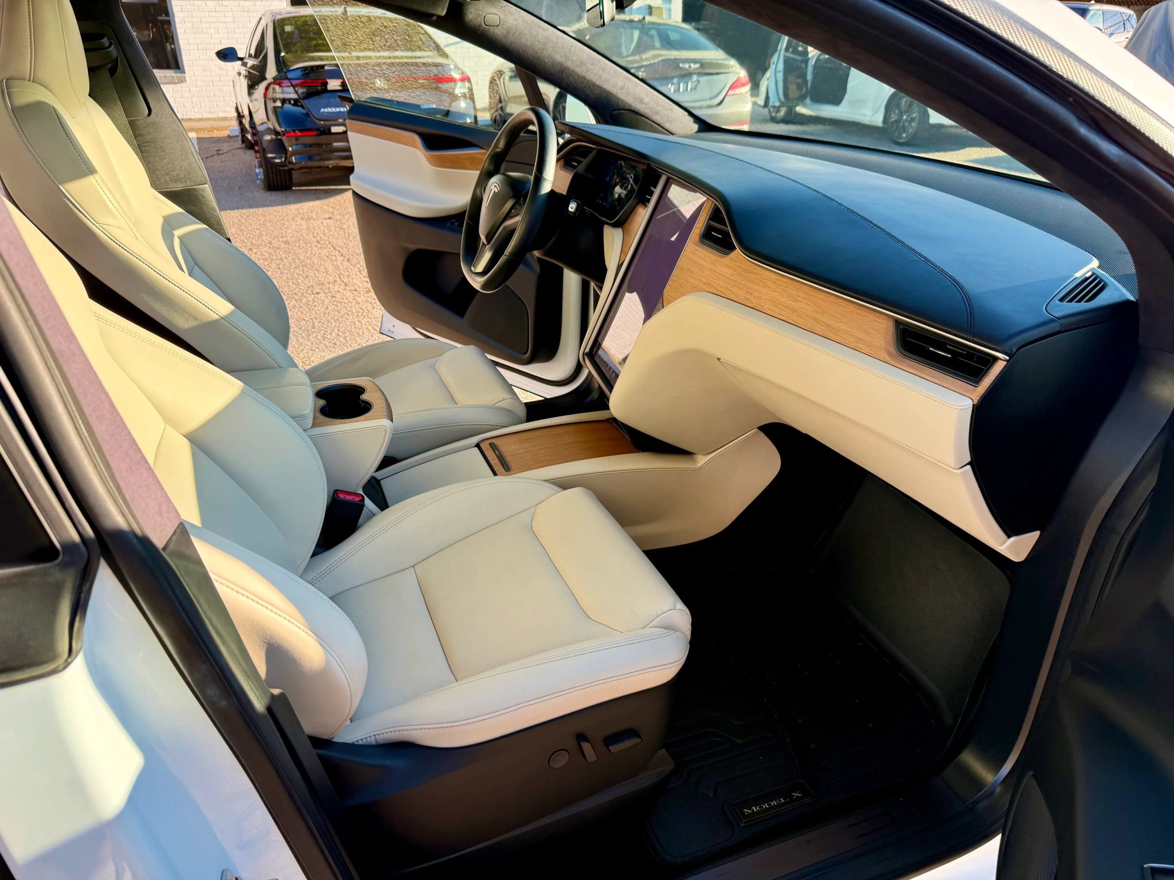 Used 2020 Tesla Model X AWD/4WD image 14