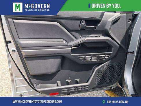 Used 2025 Toyota Tacoma SR5 AWD/4WD image 10