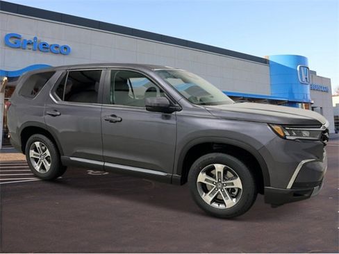 New 2025 Honda Pilot EX-L image 8