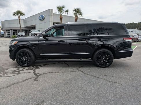 Used 2023 Lincoln Navigator L Reserve AWD/4WD image 7