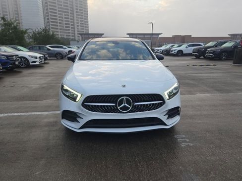 Used 2022 Mercedes-Benz A 220 image 2