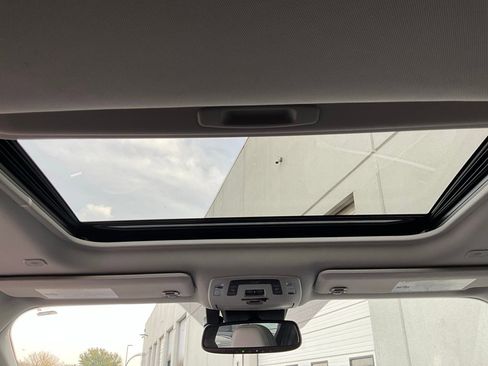 Used 2025 Toyota Sienna XLE image 20