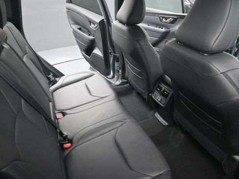 Used 2025 Subaru Forester Limited AWD/4WD image 35