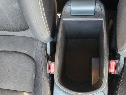 Used 2019 Kia Soul FWD image 22