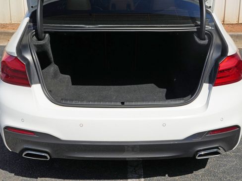 Used 2017 BMW 540i RWD image 9