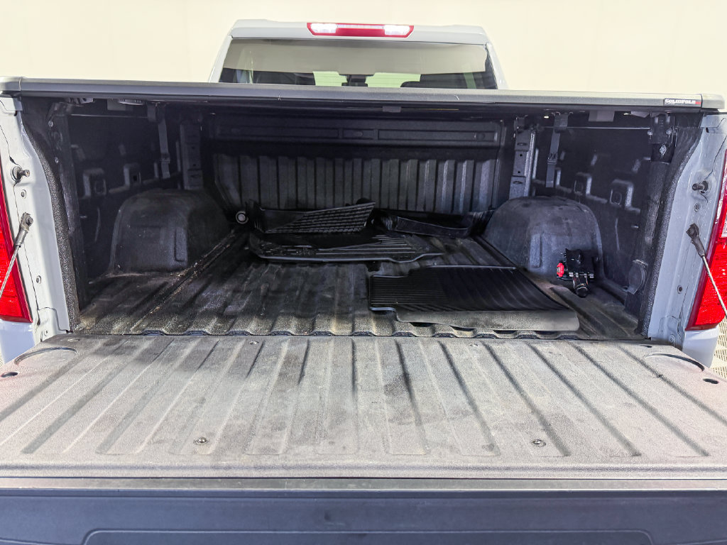 Used 2024 Chevrolet Silverado 1500 Custom w/ Turbomax Blackout Package AWD/4WD image 8