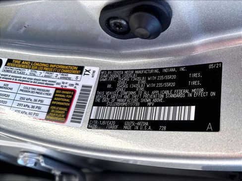 Used 2021 Toyota Highlander XSE AWD/4WD image 36