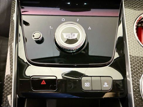 Used 2025 Cadillac Escalade ESV V w/ LPO, ONYX Package AWD/4WD image 21