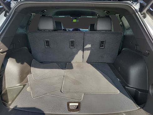 Used 2024 Chevrolet Blazer RS w/ Enhanced Convenience Package FWD image 9