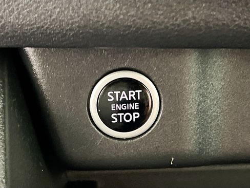 Used 2023 Nissan Rogue SV FWD image 24