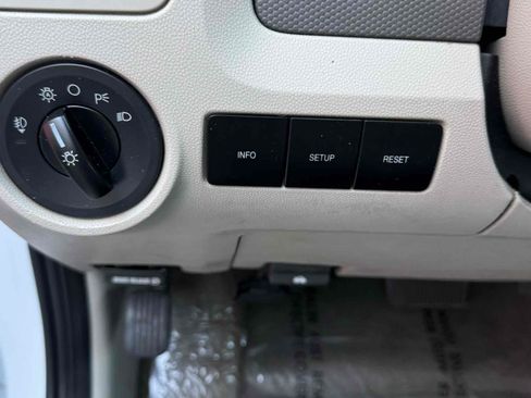 Used 2009 Ford Escape 4WD Hybrid image 52