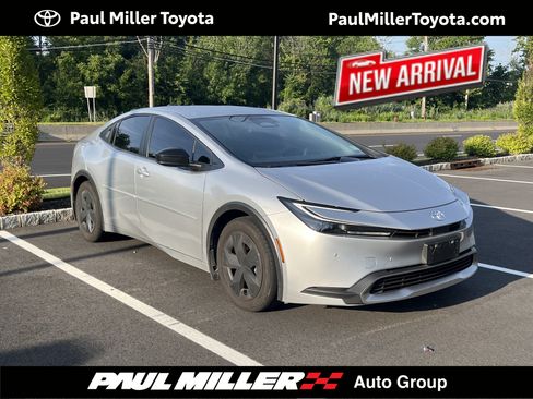 Certified 2026 Toyota Prius Plug-In Hybrid FWD image 1