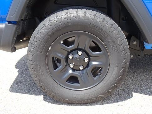 Used 2024 Jeep Wrangler Sport AWD/4WD image 28