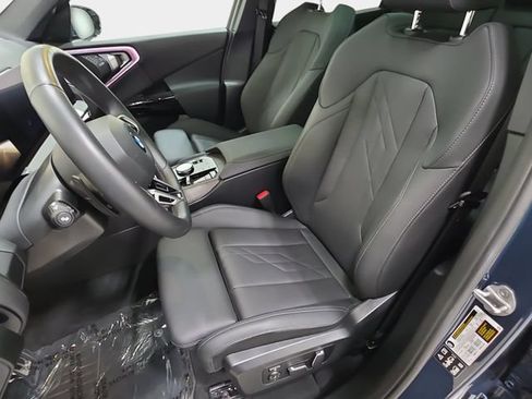 Certified 2026 BMW X3 xDrive30i w/ M Sport Package AWD/4WD image 11
