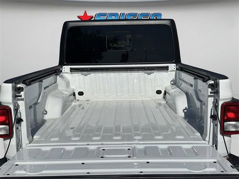 Used 2024 Jeep Gladiator Sport image 34