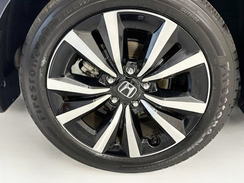 Certified 2024 Honda Civic EX image 33