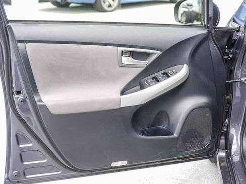 Used 2015 Toyota Prius Two w/ Preferred Accessory Package FWD image 21