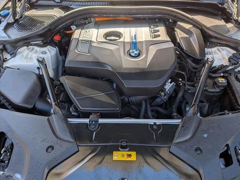 Used 2018 BMW 530e xDrive image 27