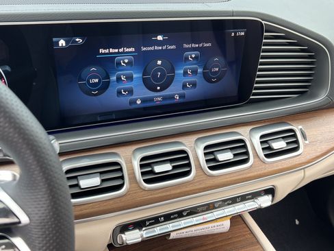 New 2026 Mercedes-Benz GLS 450 4MATIC image 26