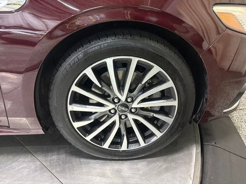 Used 2017 Lincoln Continental Select w/ Climate Package image 31