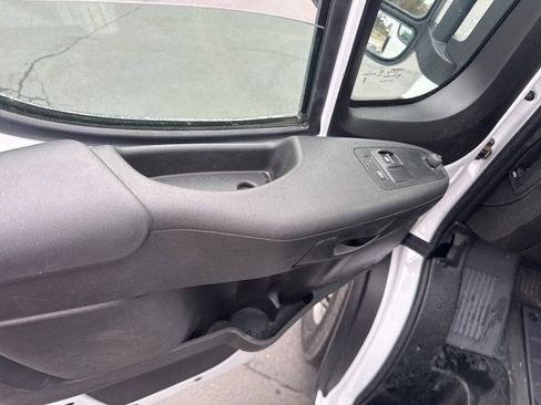 Used 2024 RAM ProMaster 3500 w/ Delivery Van Package image 17