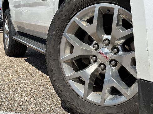 Used 2018 GMC Yukon SLT w/ Open Road Package RWD image 2