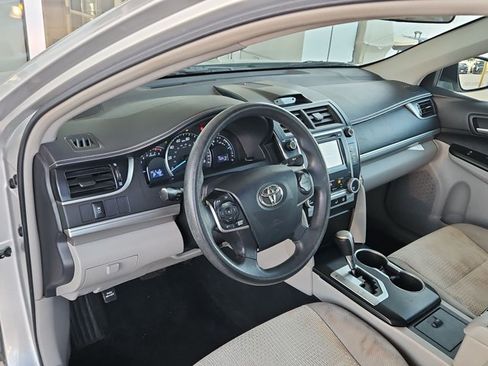 Used 2012 Toyota Camry LE FWD image 9