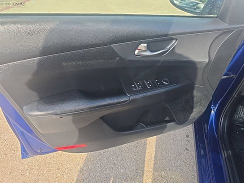 Used 2020 Kia Forte LXS FWD image 12