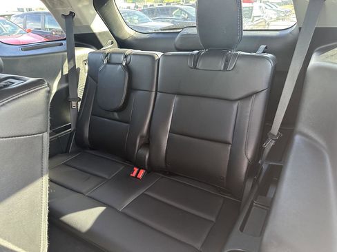 Used 2023 Ford Explorer Limited image 18