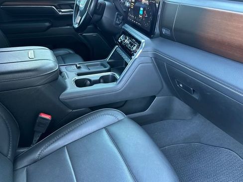 Used 2024 GMC Sierra 2500 Denali AWD/4WD image 19